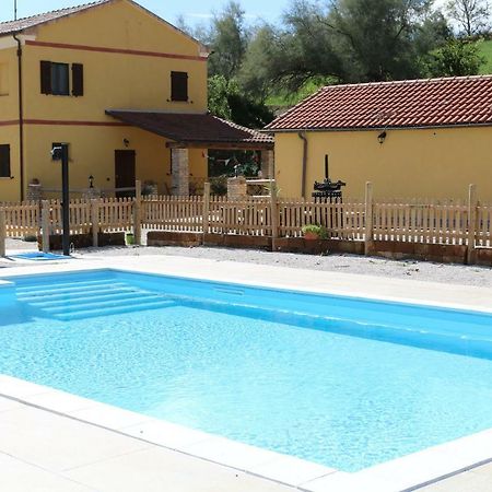 Agriturismo Fattoria Del Colle Jesi Exteriör bild