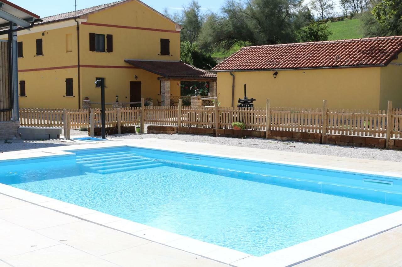 Agriturismo Fattoria Del Colle Jesi Exteriör bild