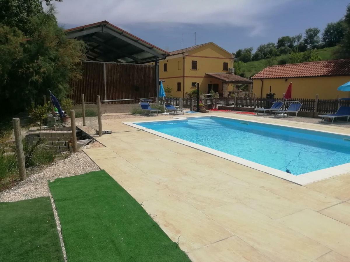 Agriturismo Fattoria Del Colle Jesi Exteriör bild