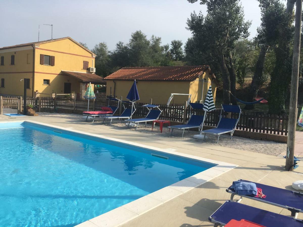 Agriturismo Fattoria Del Colle Jesi Exteriör bild